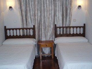 Hostal Castilla Madrid Exterior foto