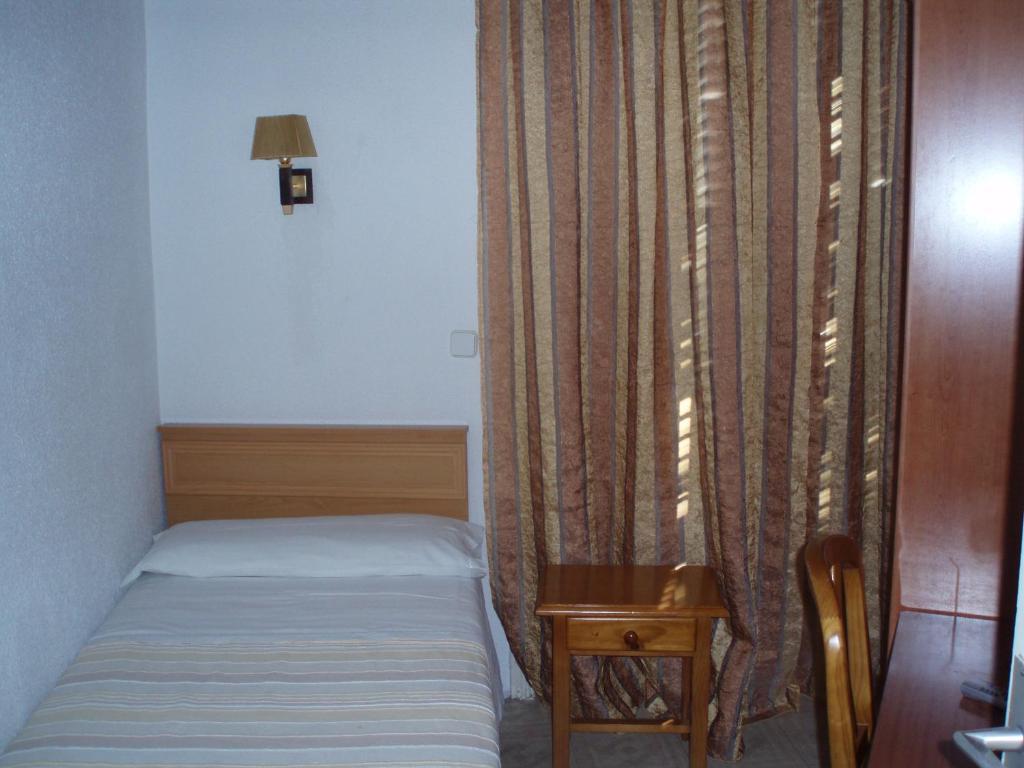 Hostal Castilla Madrid Habitación foto