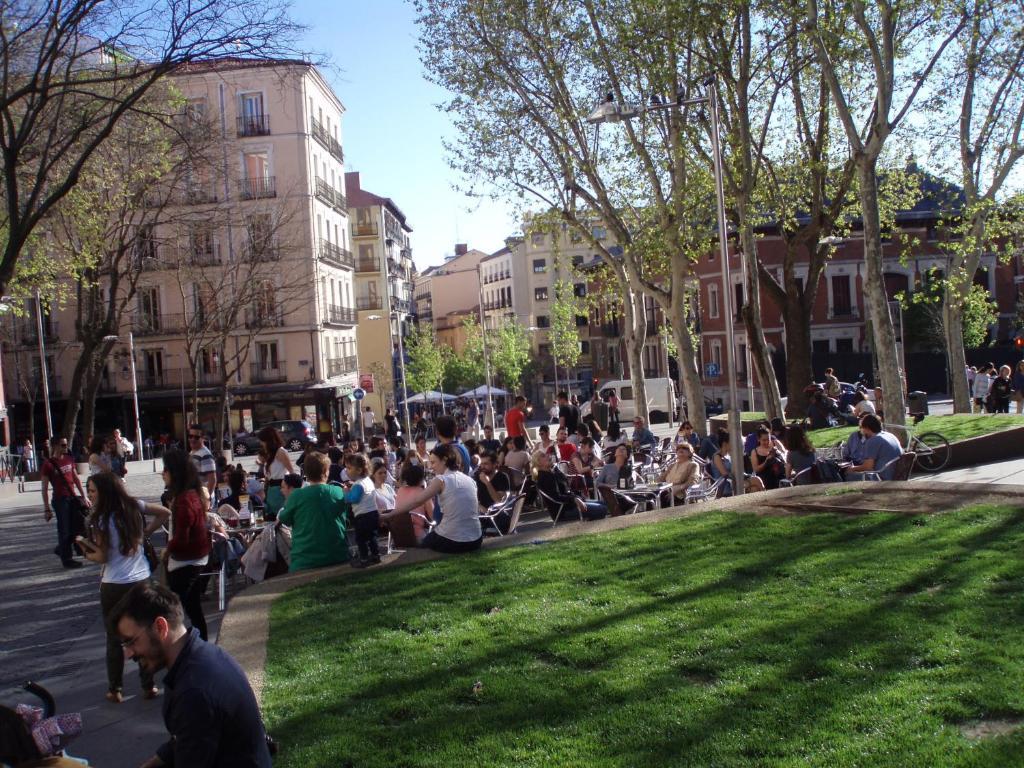 Hostal Castilla Madrid Exterior foto
