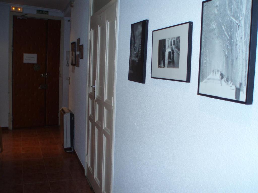 Hostal Castilla Madrid Exterior foto