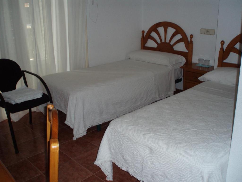 Hostal Castilla Madrid Exterior foto